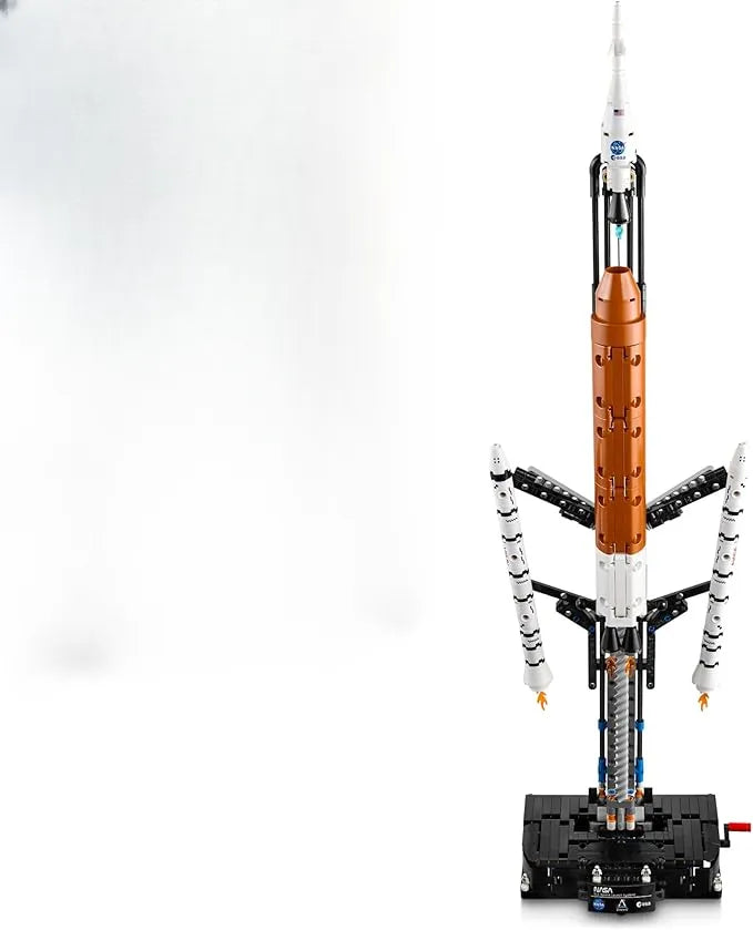 🚀🌌 Journey to the Moon: NASA Rocket Builder – 3‑Stage Separation & Astronauts Included